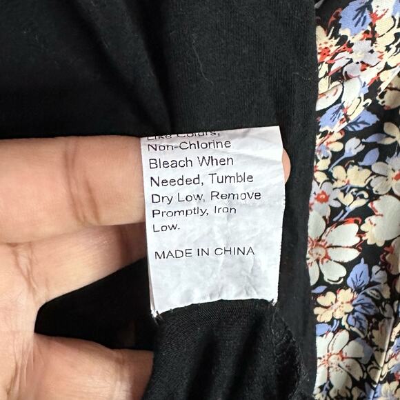 SHEIN Curve Lantern Sleeve Floral Bodysuit - Picture 8 of 8